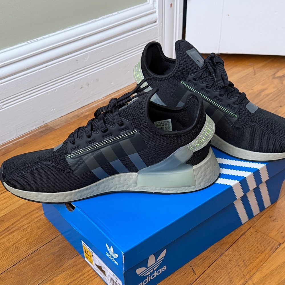 Adidas NMD_R1.V2 Black and Olive Sneakers - Picture 6 of 7